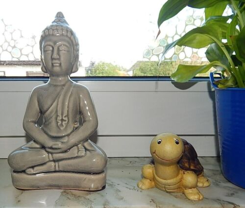 wunderschöne glasierte sitzende  BUDDHA Figur **20 cm "Farbe taupe*Landhaus ASIA - Bild 1 von 3