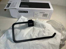 NEW Delta IAO20846 Velum 8-3/8" Wall Mounted Towel Ring - Black! NEW! QUALITY!