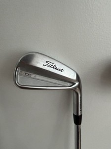 Stock Pro Set De Fers De Golf Titleist T100 2023 (4 à PW) - Manche KBS Tour 130g Extra Rigide Acier - Occasion Bon état Set Fers Titleist T100 2023