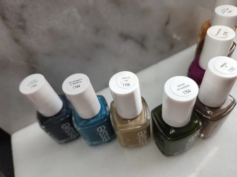 Lote de 8 Esmaltes de Uñas Essie #1764-1744-1756-1754-1761-276-1763-1742. Foto 4 de 4