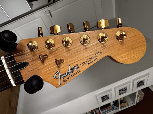 Fender Stratocaster HSS mit Gold-Hardware in Fiesta Red - Imagen 5 de 10