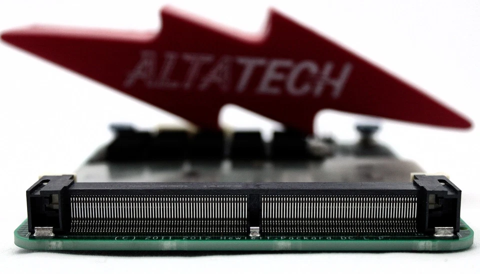 HP 689245-001 HP Smart Array P420I Mezzanine - Image 4 of 4