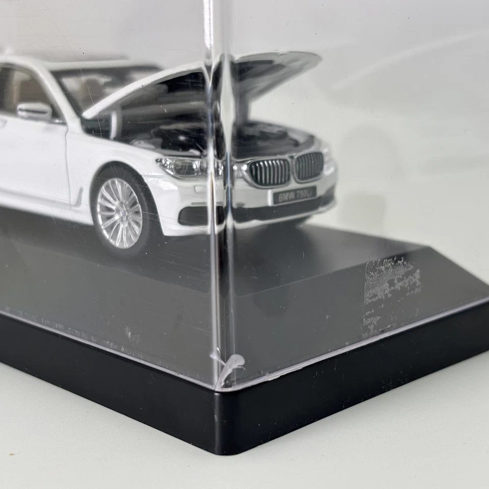BMW 750Li Serie 7 Original 1:43 Blanco Cuatro Puertas Aleación Top Abierto Modelo Sedán  Foto 2 de 4