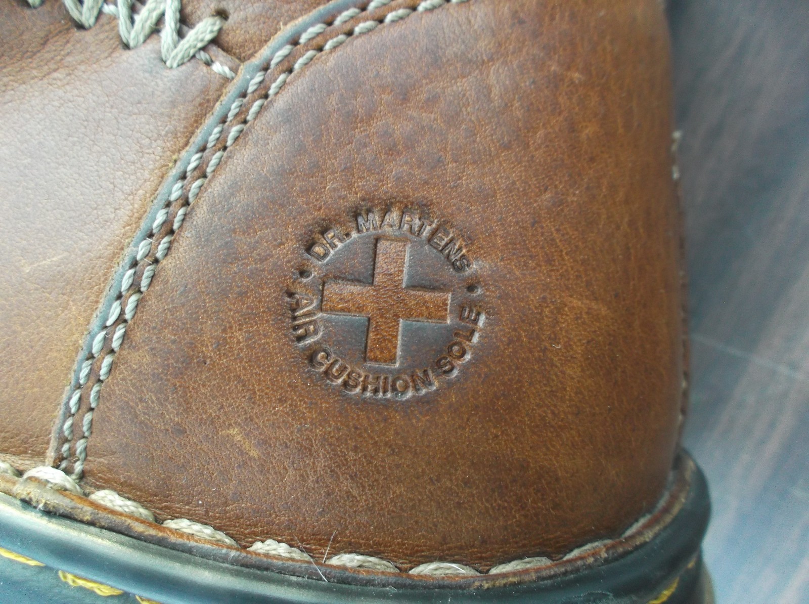 SAOLA DR. MARTENS SCARPE MARRONE CHIARO PELLE SUOLA AMMORTIZZATA AD ARIA OXFORDS UOMO tg12 140378