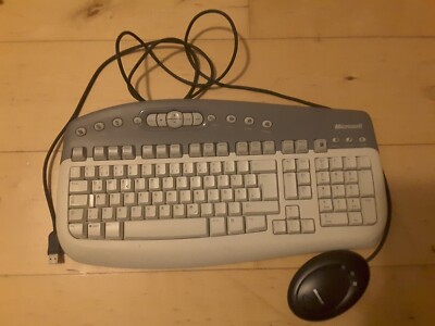 Microsoft Basic Wireless Optical Desktop Tastatur mit Sender