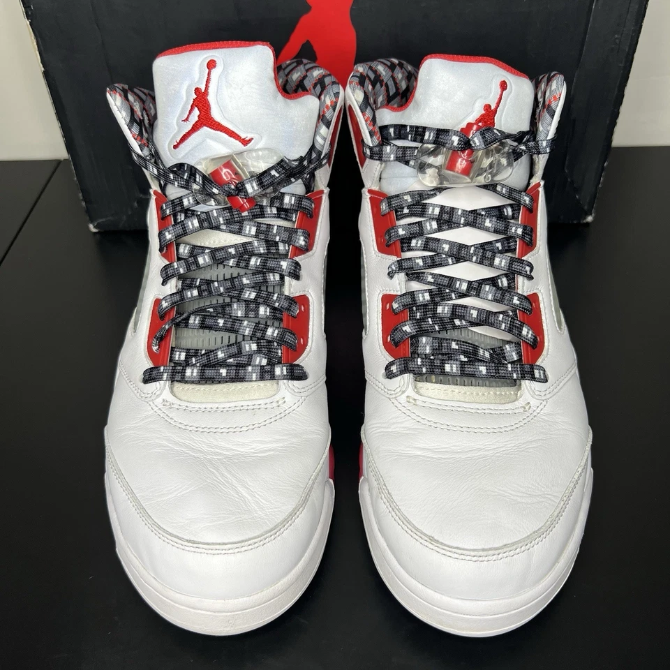 Talla 11 - Air Jordan 5 Retro 2021 Quai 54 Foto 2 de 4