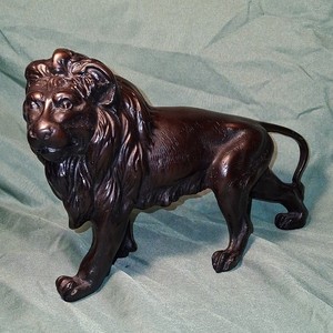 Bronze Lion Figurine Collectible Sculpture