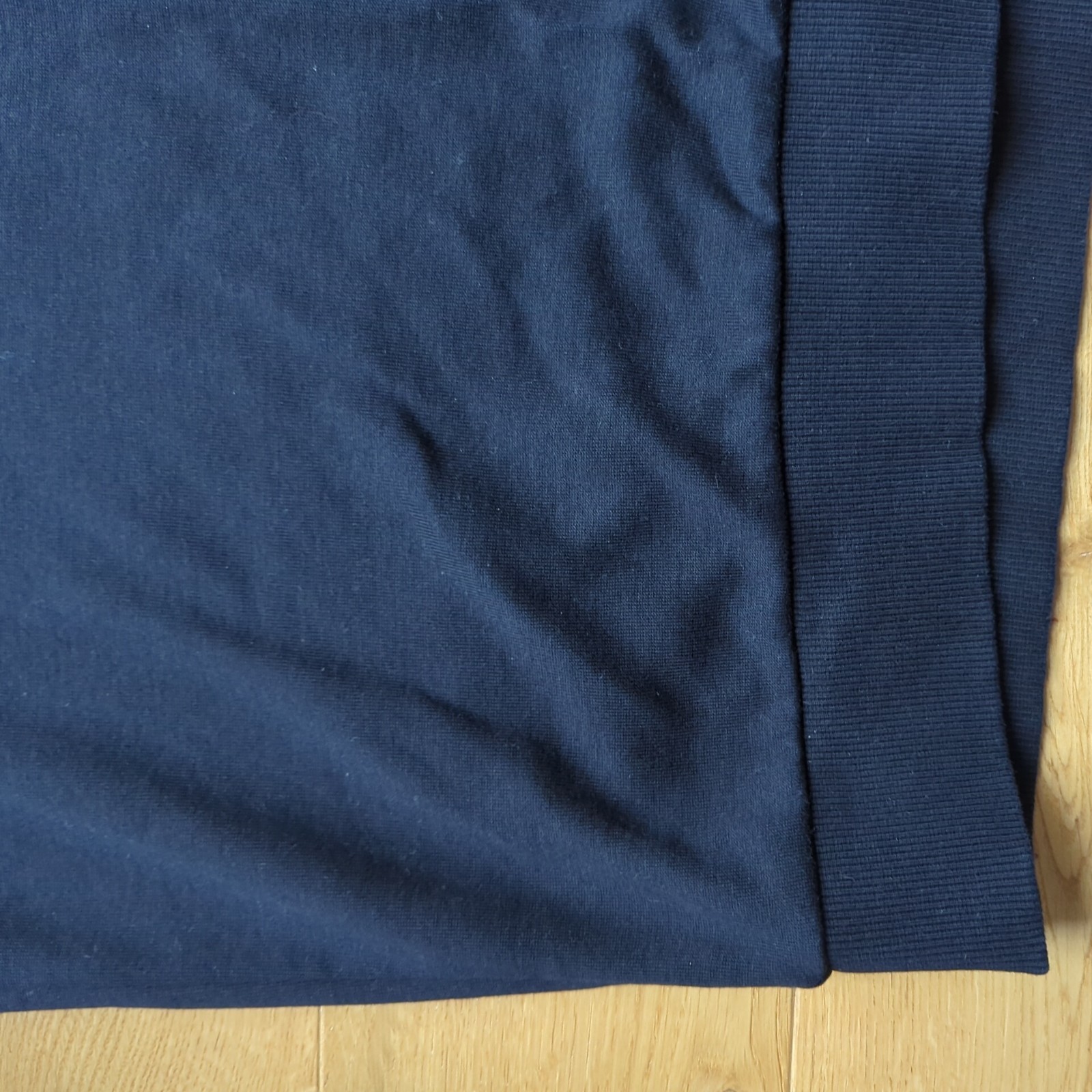 HUGO BOSS Cotton Jumper Sweater Size Medium Rare Black with Gold trim Half zip image 5