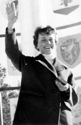 Speed skater Helga Haase celebrates winning the 500 m at the Olymp- Old Photo