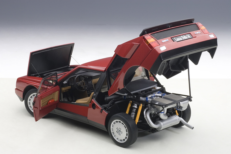 【絶版】AUTO art 1/18 Lancia Delta S4 1985 1/18 AUTOart Lancia Delta S4 (Silver Grey) Car Model