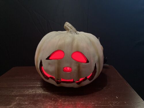 Foam Blowmold – White Pumpkin Red Lighted Eyes & Mouth Halloween Blow Mold - Imagen 1 de 7