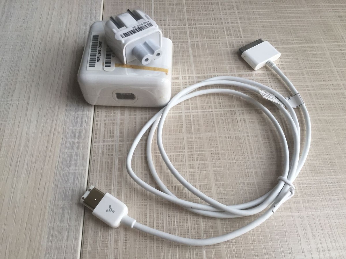 ポータブルプレーヤー iPod (Dock Connector) [Model No.A1040] iPod (Dock Connector) [Model No. A1040]