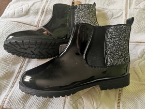 winter boots size 1