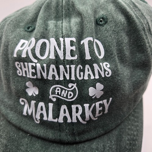 Cappello Prone To Shenanigans E Malarkey - Giorno di San Patrizio Divertente Verde - Foto 4 di 11
