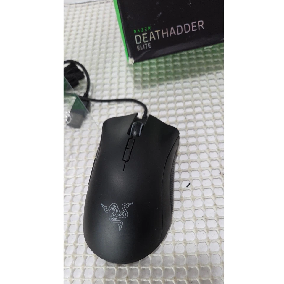 Razer Deathadder Elite Gaming Mouse  Black-NEW OPEN BOX - Image 3 of 4