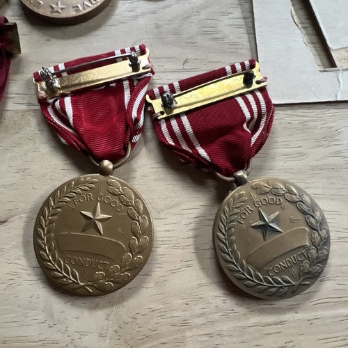 Metalli militari assortiti vintage. 6 medaglie totali - Foto 13 di 21