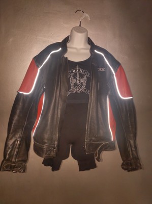 Maßgefertigte rote und schwarze Lederjacke aus Kevlar