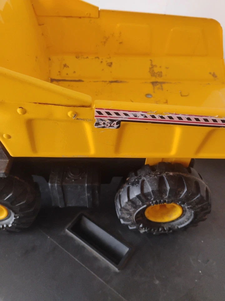Tonka Truck 354 Yellow Construction Large Metal Classic Dump Truck 2012 - Image 4 of 4