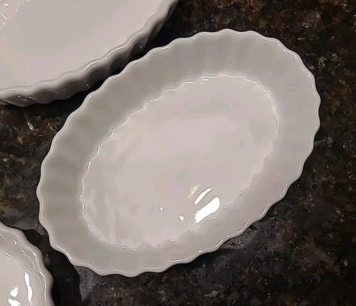 SET OF 4 Crate & Barrel Oval Crème Brûlée Ramekins 5 1/8” x 3 3/8” x 1 1/8” - Picture 5 of 12