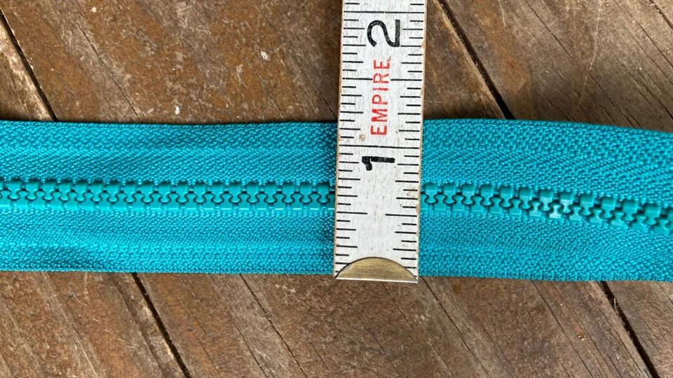 Lots of Meters Teal YKK Zipper Coil Chain 5/8" - Image 4 of 4