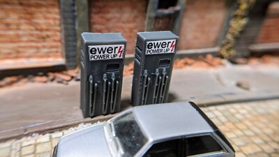 2 Stück Ladestation für E-Autos E-Ladesäule 1:87 Spur H0 für Modellbahn Anlage