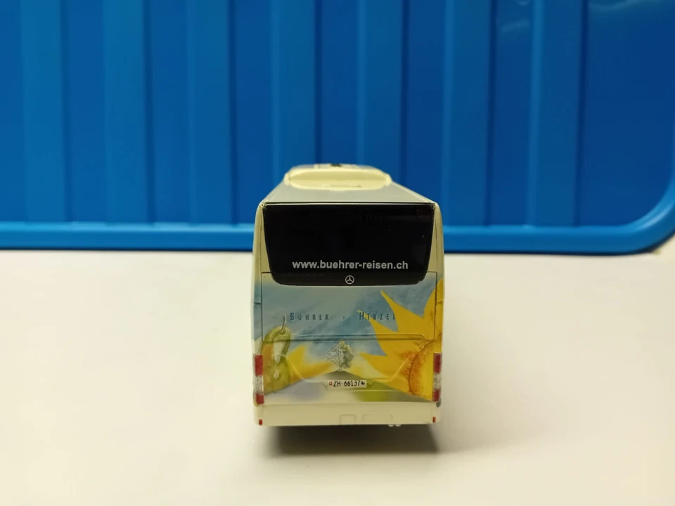 Autobus MINICHAMPS mercedes benz travego 1/43 - Immagine 4 di 4