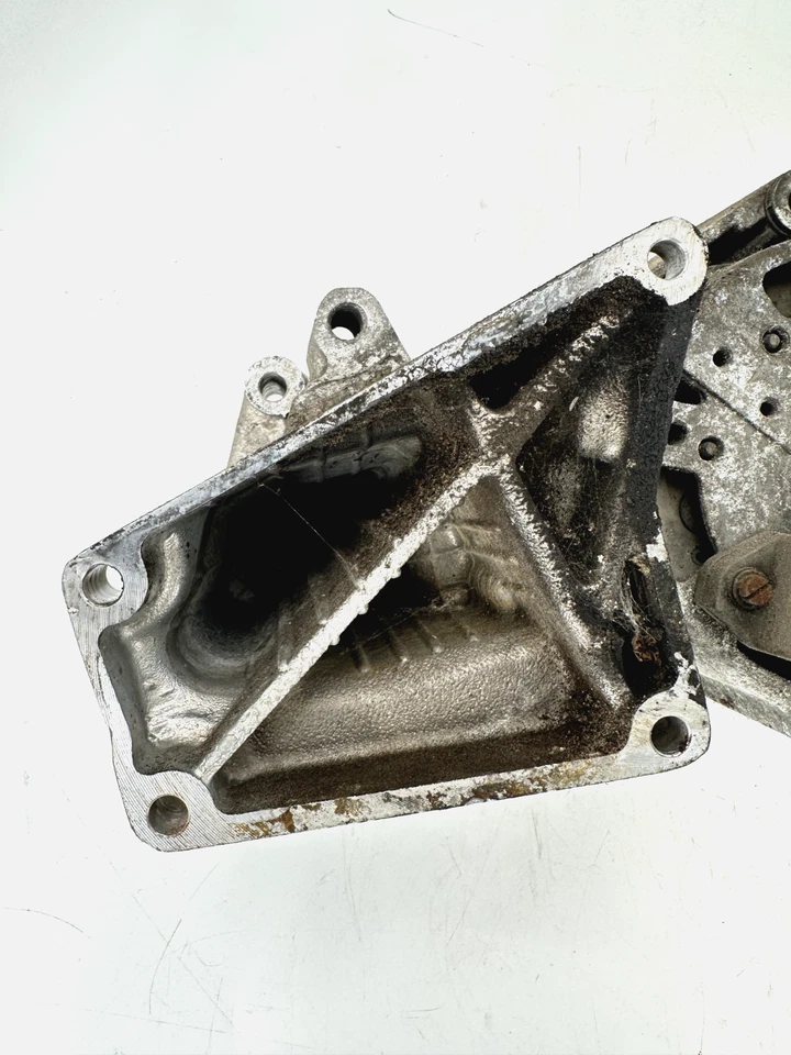 1972 - 1980 MERCEDES BENZ 450 SLC R 107 BRACKET ALTERNATOR GENERATOR UNIT OEM - Image 3 of 4