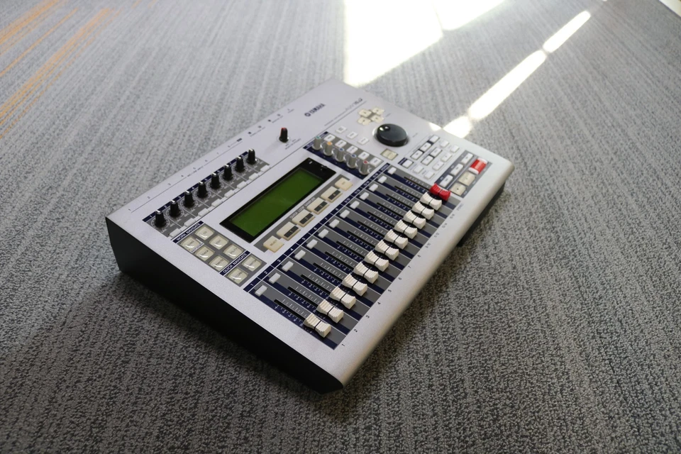 Yamaha AW16G Professional Audio Workstation - Image 4 of 4