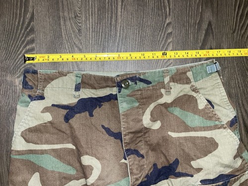 Vintage US Military Camo Cargo Pants Size: 32x32 - Picture 3 of 7