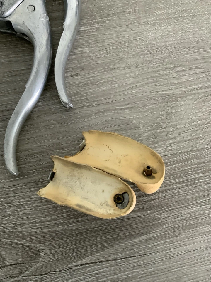 PALANCAS DE FRENO MAFAC NO AERODINÁMICAS CON CAPÓS Foto 3 de 4