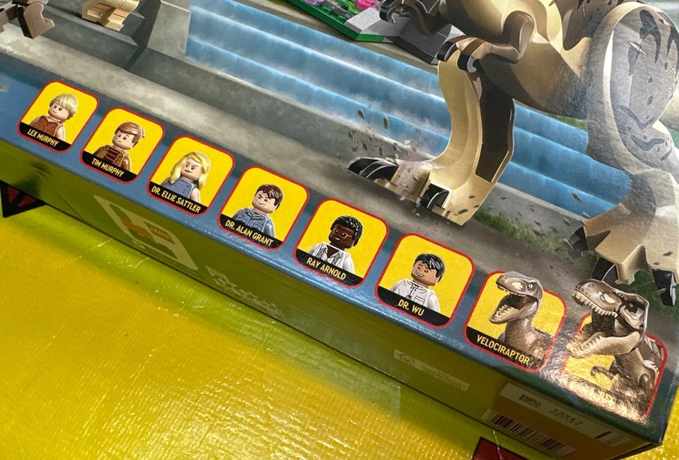 LEGO Jurassic Park Visitor Center: T Rex & Raptor Attack 76961 NEW Free Shipping - Image 3 of 4