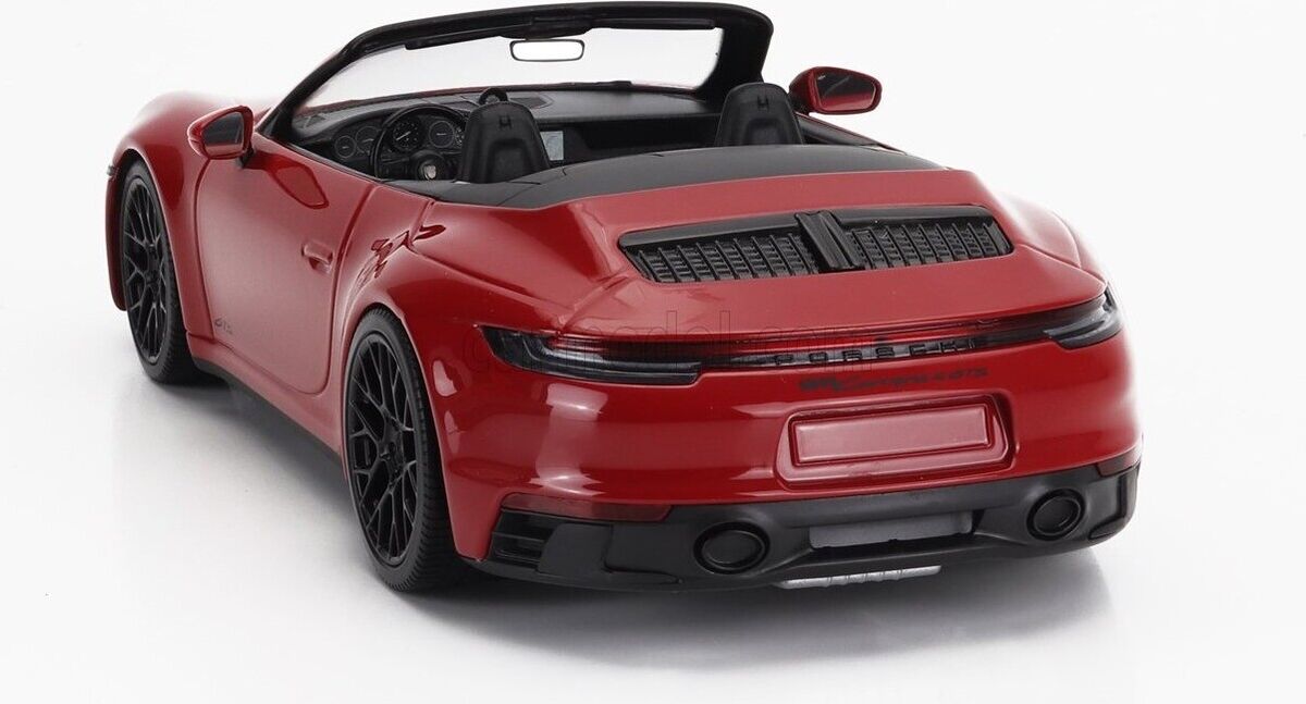 2020 Porsche 911 Carrera 4 GTS Cabriolet in Red in 1:18 2020 Porsche 911 Carrera 4 GTS Cabriolet in Red in 1:18