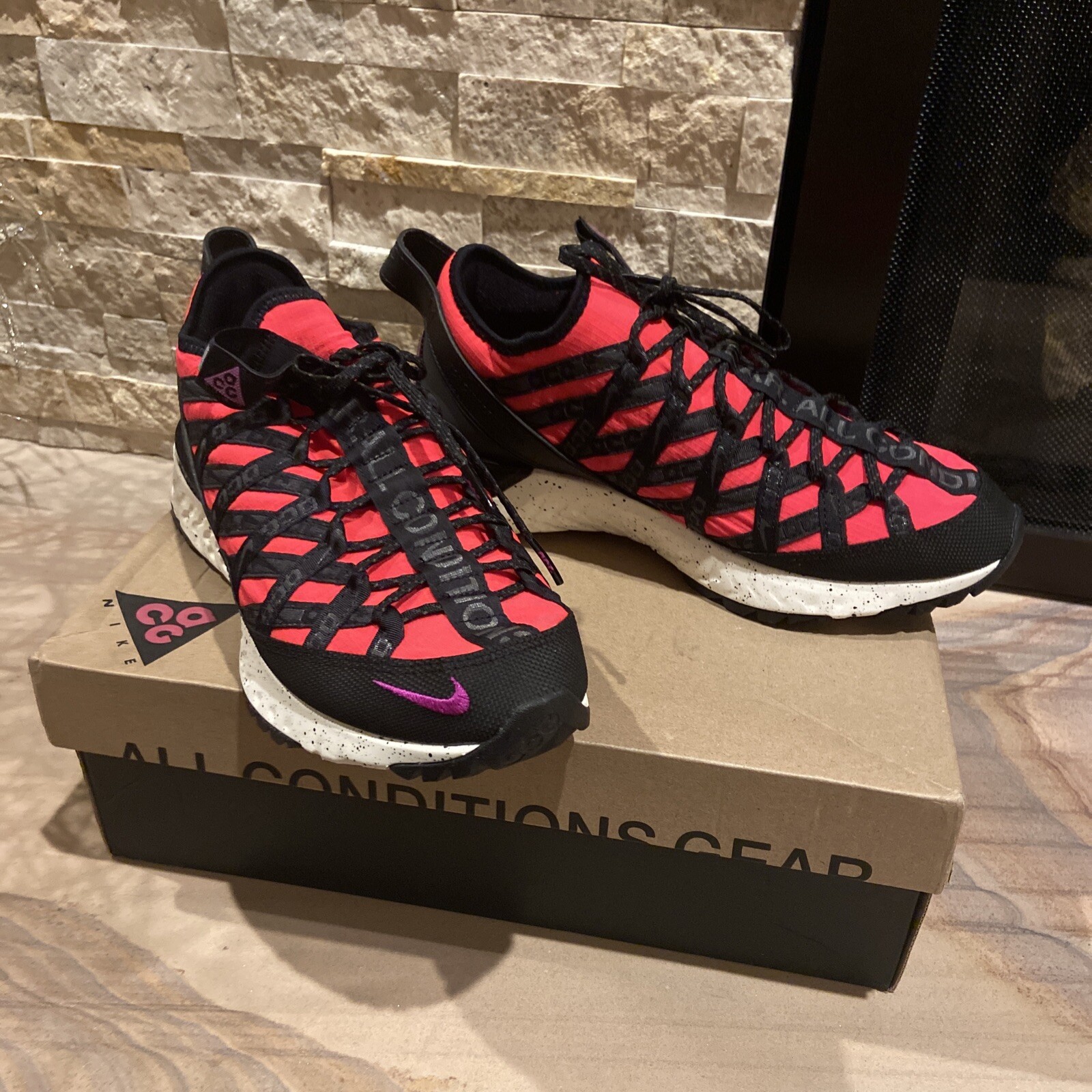 Nike React Terra Gobe ACG Bright Crimson Mens US 8 Womens 9.5 New Box image 4