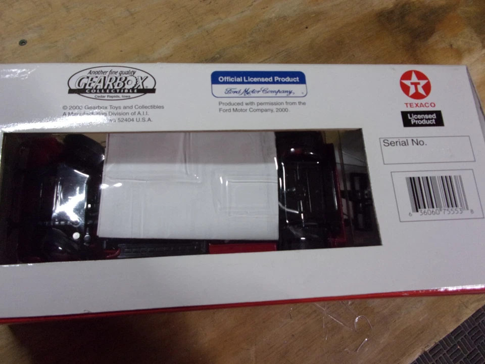 GEARBOX 1953 TEXACO F-100 TOW TRUCK (2000) - Image 4 of 4