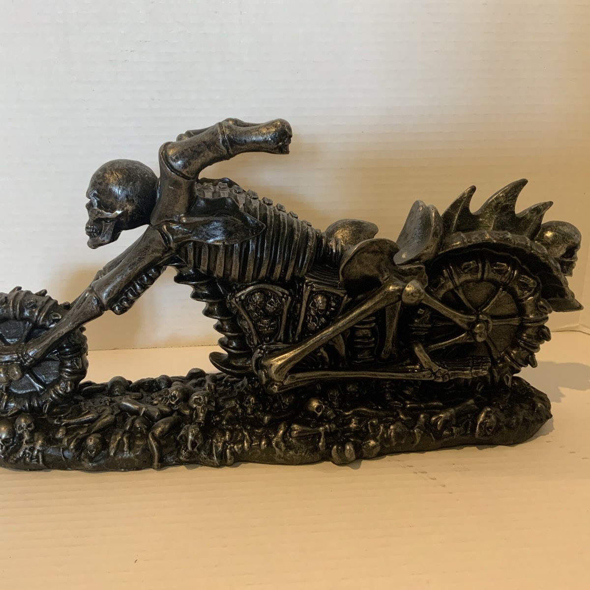 Raising Hell スカル Motorcycle ワインボトルホルダー Raising Hell Skeleton Chopper Ghost Rider Motorcycle Wine Holder