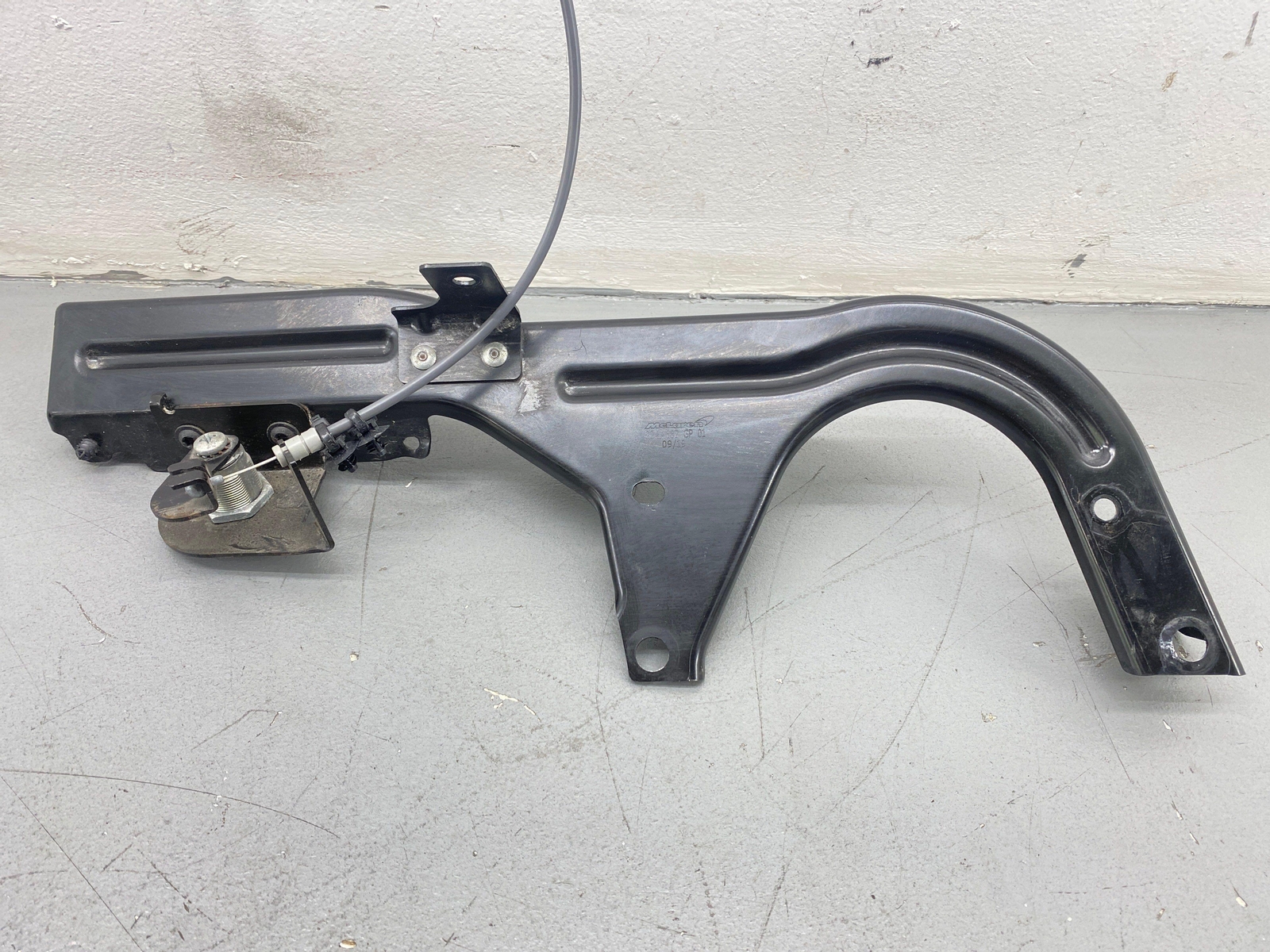 2020-2023 MCLAREN GT FRONT RIGHT SIDE EMERGENCY DOOR LATCH 22AB580GP OEM 2021