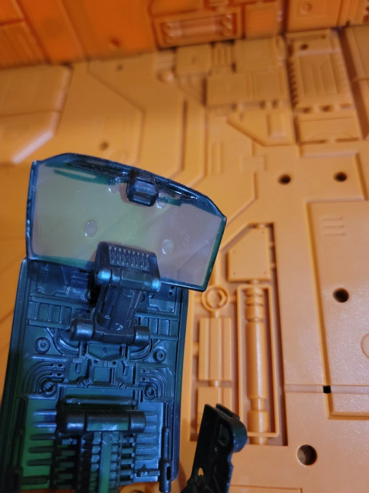 Transformers Movie 2007 Voyager Ironhide Complete Missiles - Image 3 of 3