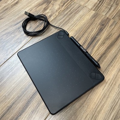 WACOM Intuos Pen & Tablet CTH-490/K