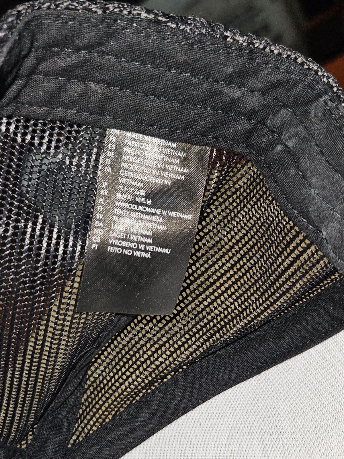 NWOT Brixton Mfg Co Wheeler Trucker Mesh Snapback Hat Cap Black Gray