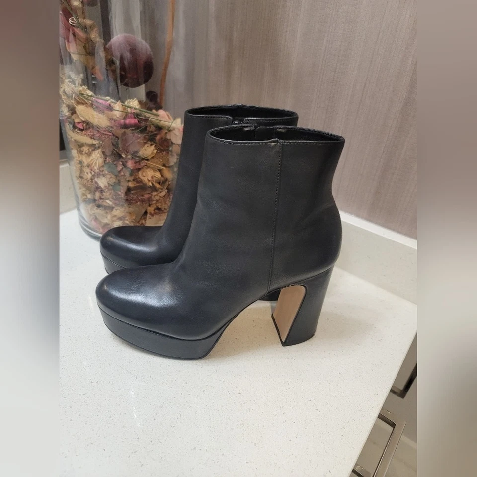 Botines Bernardo plataforma tacón talla 8,5 M Foto 2 de 4