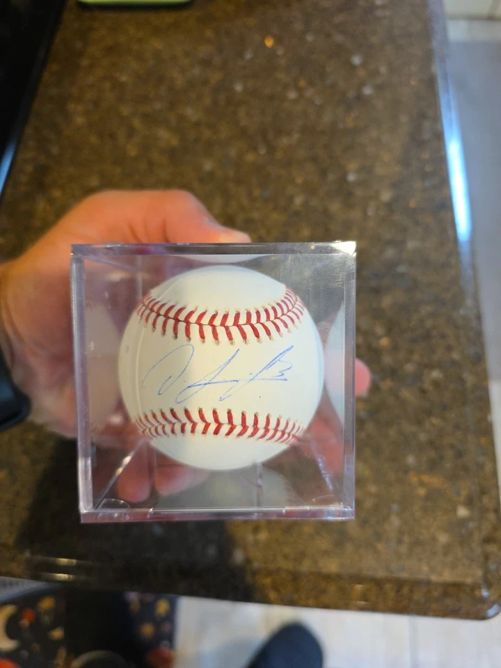 Игровой мяч с автографом Orlando Arcia 2021 ПОДЛИННЫЙ - Изображение 2 из 4