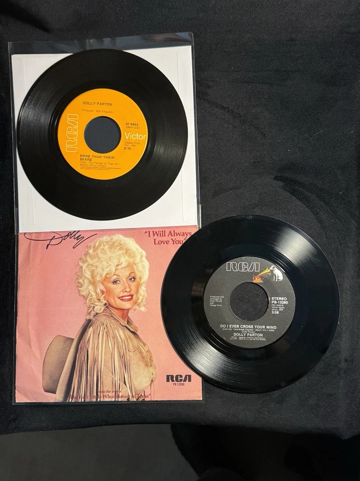 26 COUNTRY RECORDS - Premium Lot 45rpm 7” Vinyl Singles DOLLY/WILLIE/MERLE/etc!! - Image 4 of 4