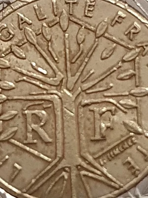 MINT ERROR, Pièce de 2 euro 2011 France, rare. Piece avec defaut. - Photo 1/4