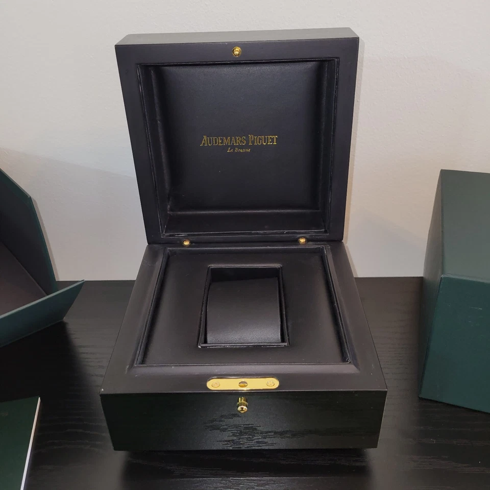 Caja de reloj Audemars Piguet con todos los accesorios Foto 2 de 4