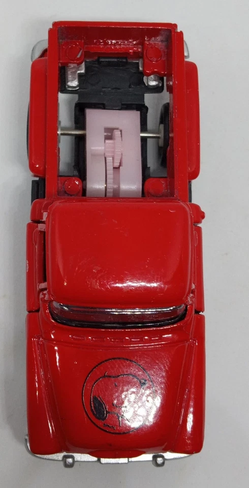 Camioneta Chevrolet Sidestep roja Peanuts Snoopy fricción suelta diecast 1:55 sin marca Foto 4 de 4