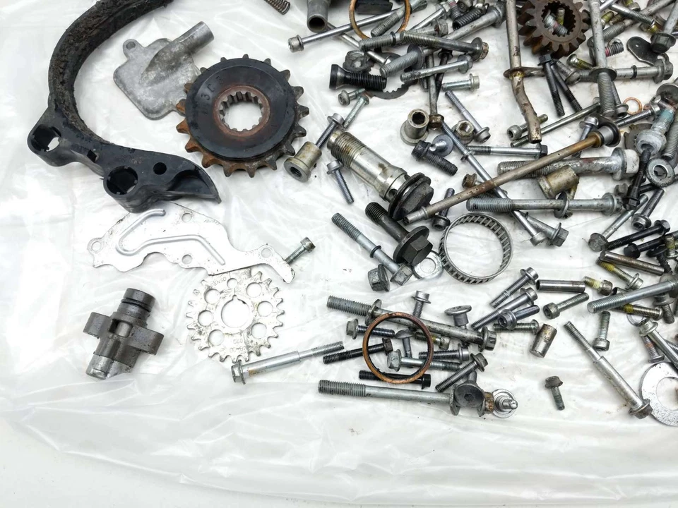 09-14 Yamaha YZF R1 Motor Varias Piezas Hardware Kit de Pernos Foto 3 de 4