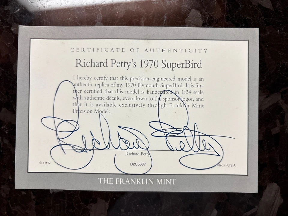 1970 Plymouth Superbird NASCAR Franklin Mint #43 Richard Petty Diecast Car 1/24 - Image 2 of 4