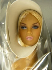 Color Infusion: Monroe Jillian / 2017 convention / new in package / nude