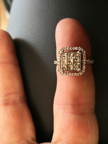 Ladies 18ct Gold Diamond Ring - Picture 2 of 4