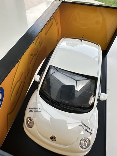 Gate Models (AUTO art) VW BEETLE 1/18 Die Cast Model Car VOLKSWAGEN Rare White - Picture 9 of 19